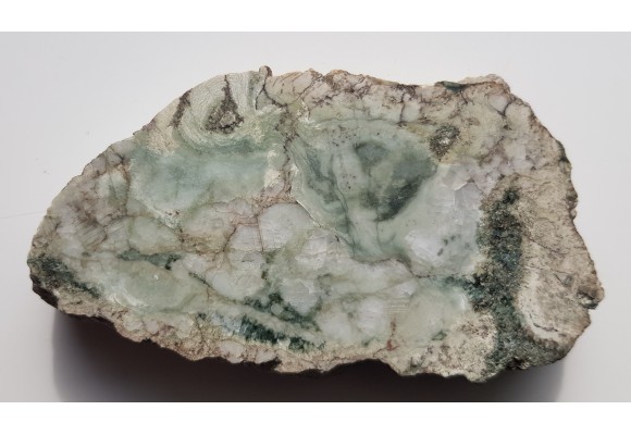 Błękitnawy skarn z Czarnowa k. Kamiennej Góry