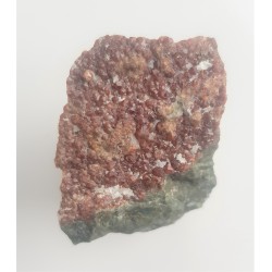 Szczotka prawidłowo wykształconych granatów na skale wapniowo-krzemianowe ze Starej Kamienicy k. Jeleniej Góry