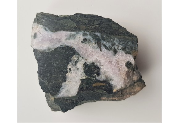 Ametyst w gabrze z Nowej Rudy - Słupca