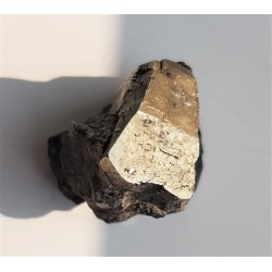 Kryształ pirytu z historycznej lokalizacji - kopalni Victoria w Wałbrzychu