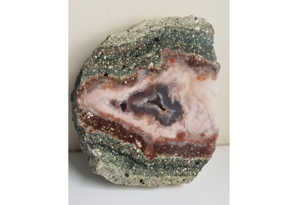 Agat z Gozdna w zielonym porfirze