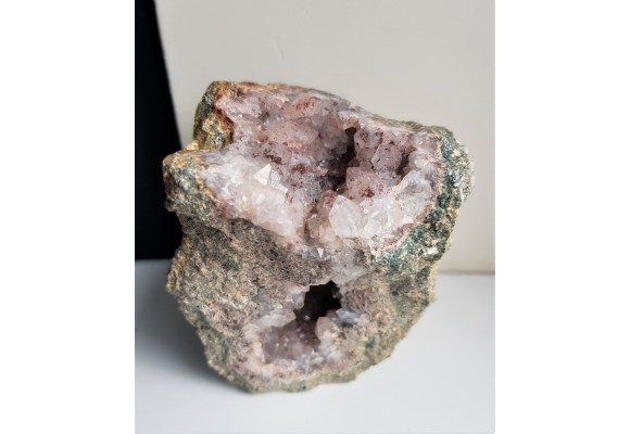 Geoda z kwarcem z Gozdna w Górach Kaczawskich