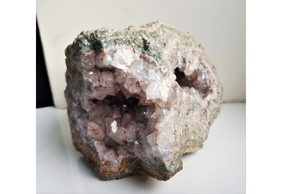 Geoda z kwarcem z Gozdna w Górach Kaczawskich