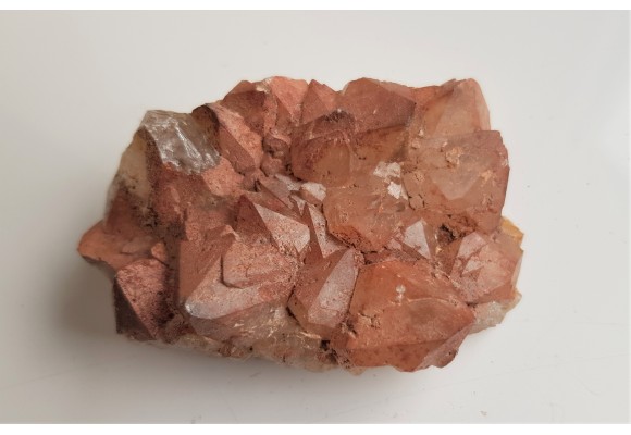 Szczotka kwarcowa pokryta hematytem z Gozdna