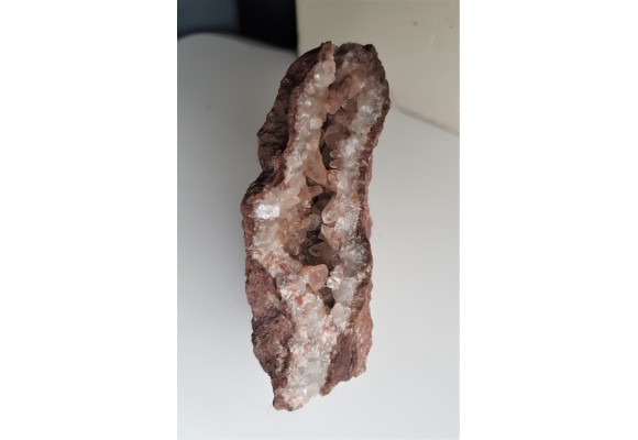 Druza idealnie wykształconych kalcytów z Grzęd k. Wałbrzycha