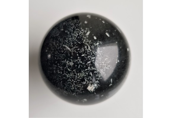 Kula z ozdobnego gabra z Nowej Rudy