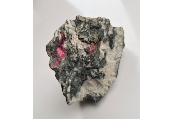 Erytryn i kottigit z Ciechanowic k. Miedzianki w Sudetach