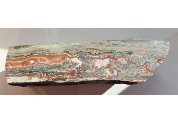 Agat żyłowy z Borówna obficie impregnowany pirytem