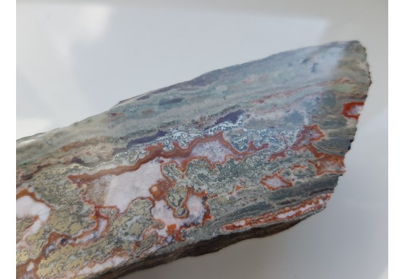 Agat żyłowy z Borówna obficie impregnowany pirytem