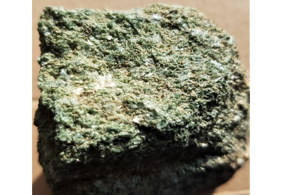 Omfacyt z Bielawy z bloku gnejsowego Gór Sowich