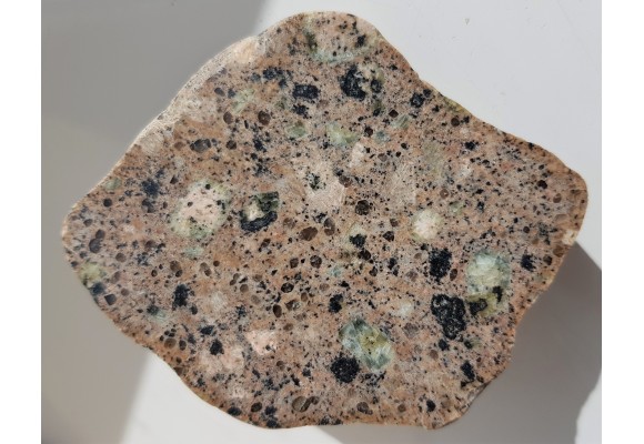 Porfir kwarcowy z zielonymi plagioklazami, eratyk Kołobrzeg