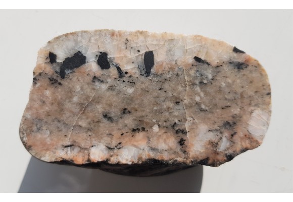 Strefa w gnejsach z turmalinem, eratyk Dźwirzyno