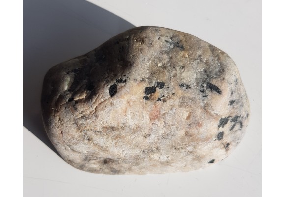 Strefa w gnejsach z turmalinem, eratyk Dźwirzyno