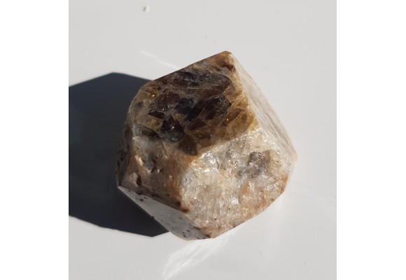 Wielki, idealnie wykształcony cyrkon z Uralu