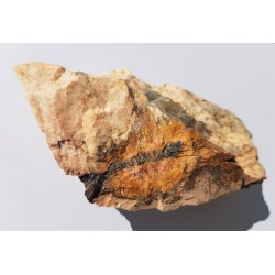 Allanit (epidot z pierwiastkami ziem rzadkich - REE) z magnetytem ze Szklarskiej Poręby