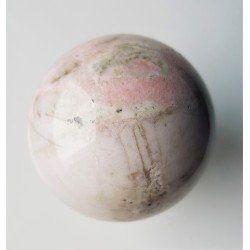 Kula polerowana z rodingitu z Sobótki