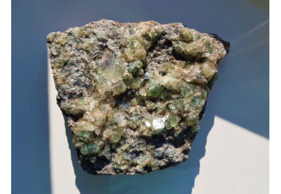 Intensywnie zielony fluoryt z Kowar