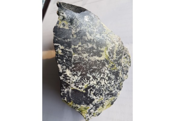 Hornblenda, magnetyt oraz serpofit z Kowar