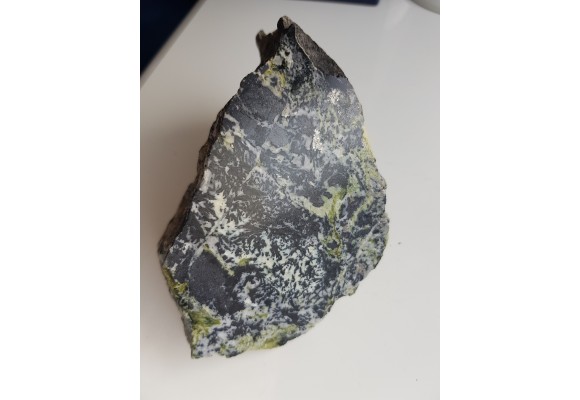 Hornblenda, magnetyt oraz serpofit z Kowar