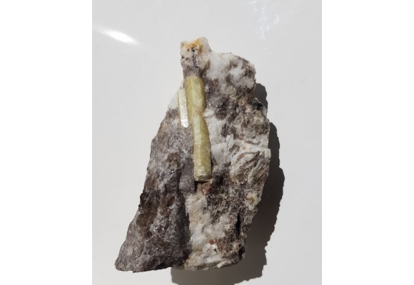 Kryształy berylu w pegmatycie z Piławy Górnej