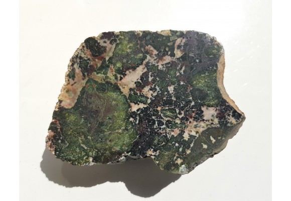 Intensywnie zielona skała ozdobna, jaspis, eratyk, lubuskie