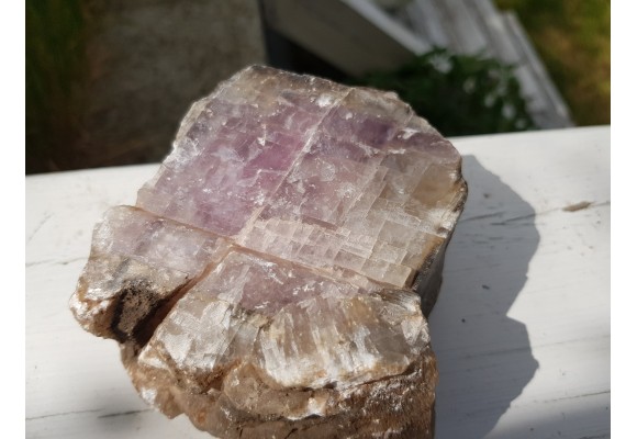 Intensywnie fioletowy, duży kalcyt z Grzęd