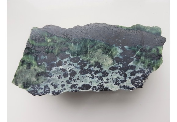 Chromit i magnetyt w serpentynie z Tąpadeł k. Sobótki