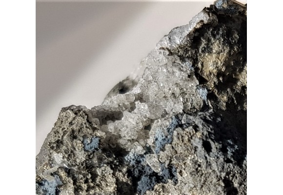 Phillipsyt i ferrosaponit na bazalcie z Grabiszyc