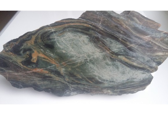 Wyjątkowa skała wapniowo-krzemianowa z Kowar