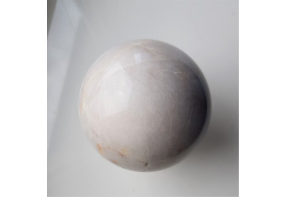 Kula polerowana z kwarcu mlecznego z okolic Mikołajowa k. Legnicy
