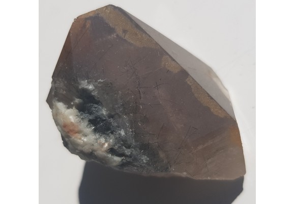 Kwarc dymny z bardzo licznymi wrostkami turmalinów ze Strzegomia