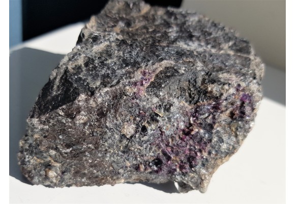 Amesyt chromowy z Tąpadeł k. Sobótki