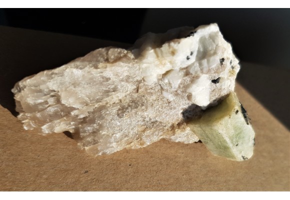 Piękny kryształy berylu w pegmatycie z Piławy Górnej