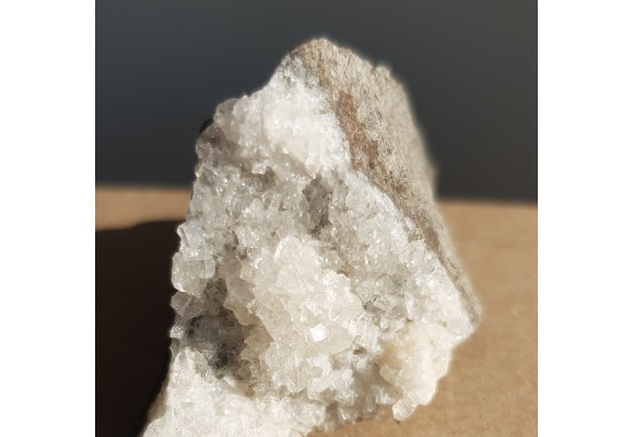 Druza idealnie wykształconych chabazytów z Męcinki k. Jawora