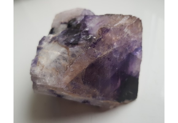 Wielki fluoryt z pegmatytów Strzegomskich