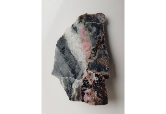 Ozdobny skarn magnezowy z Łażan k. Żarowa