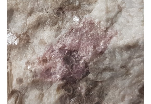 Lepidolit (mika litowa) z Piławy Górnej