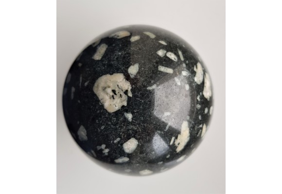Wyjątkowa kula z porfiru (eratyk, lubuskie)
