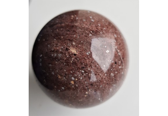 Kula z ryolitu/porfiru z Gór Kaczawskich