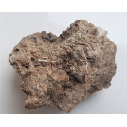 Kryształy piroksenów w skarnie z Góry Parkowej w Głuchołazach