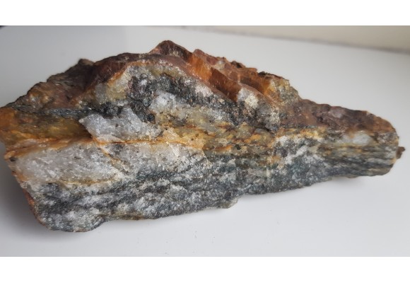 Gahnit - zielony spinel cynkowy z Gierczyna