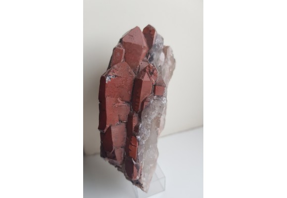 Kwarc żelazisty z pegmatytu w Rudawach Janowickich