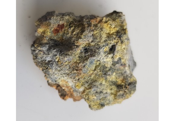 Stibikonit na antymonicie z Dębowinki k. Kłodzka