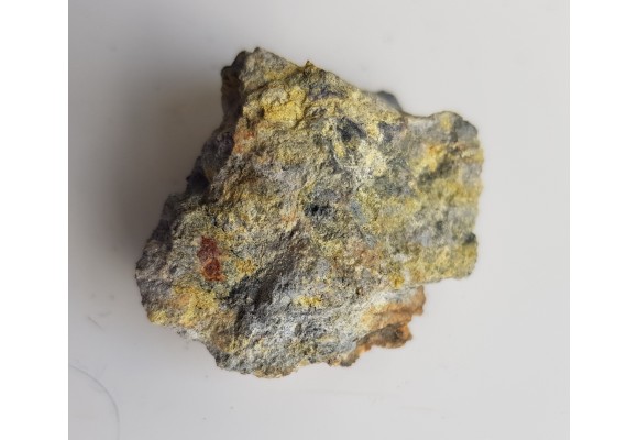 Stibikonit na antymonicie z Dębowinki k. Kłodzka