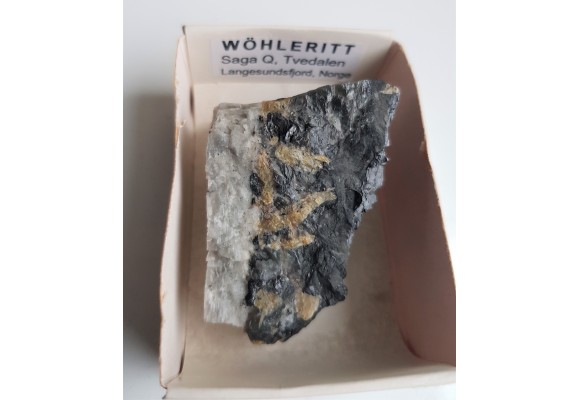 Wohlerite - rzadki krzemian Nb, Zr, Ca, Na z Norwegii