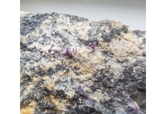 Amesyt chromowy z Tąpadeł k. Sobótki