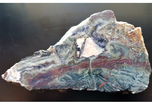 Antozonit, fluoryt zielony oraz hematyt w skarnie z Kowar