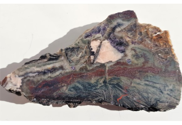 Antozonit, fluoryt zielony oraz hematyt w skarnie z Kowar