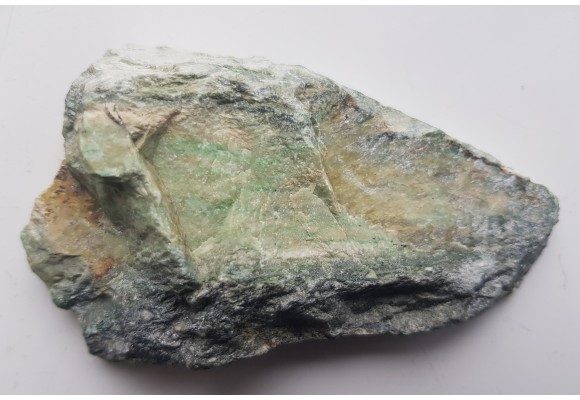 Rodingit z minerałami chromu z Jordanowa Śląskiego