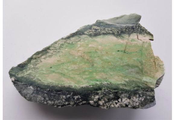 Rodingit z minerałami chromu z Jordanowa Śląskiego